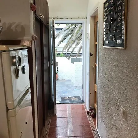 Coqueto Apartamento En Zona Privada Con Piscinas Y Cerca De La Playa * Arona (Tenerife)